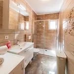 Apartament Anita-luxury Three Bedroom With Terrace