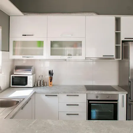 Anita-luxury Three Bedroom With Terrace Apartment