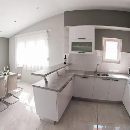 Apartment Anita-luxury Three Bedroom With Terrace *